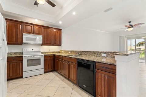Condo in Punta Gorda, Florida, 2 bedrooms  № 1743715 - photo 8