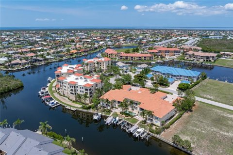 Condo in Punta Gorda, Florida, 2 bedrooms  № 1743715 - photo 6