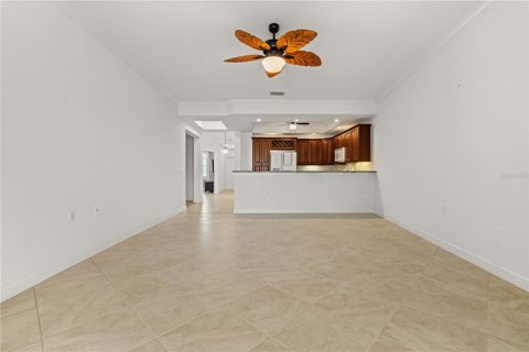 Condo in Punta Gorda, Florida, 2 bedrooms  № 1743715 - photo 3