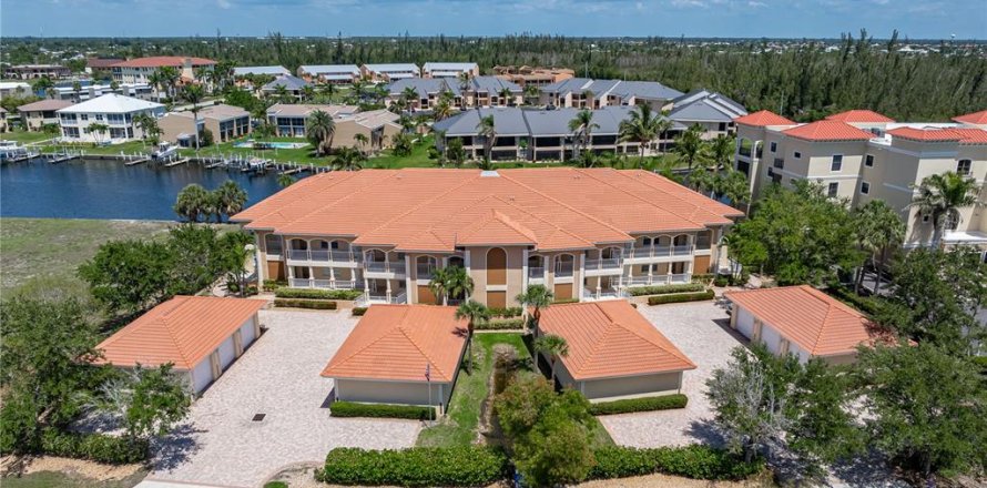 Condo in Punta Gorda, Florida, 2 bedrooms № 1743715