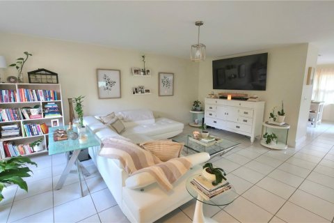 Townhouse in Miami, Florida 3 bedrooms, 175.59 sq.m. № 1960663 - photo 7