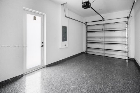 House in Lehigh Acres, Florida 3 bedrooms № 2040668 - photo 19