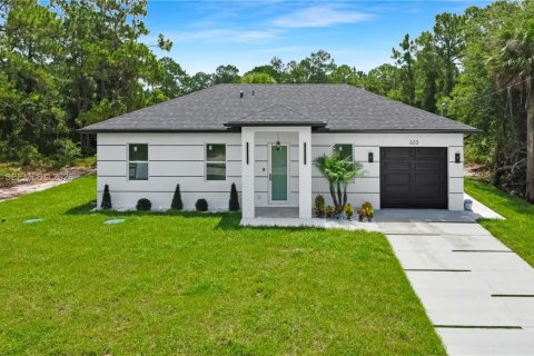 Villa ou maison à Lehigh Acres, Floride 3 chambres № 2040668