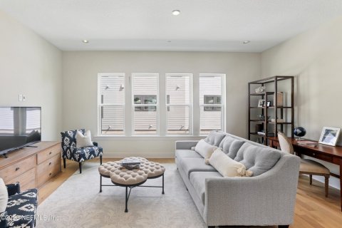 House in Terraces at San Marco in Jacksonville, Florida 3 bedrooms, 171.31 sq.m. № 767232 - photo 1