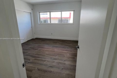 Condominio en alquiler en Hallandale Beach, Florida, 2 dormitorios, 117.06 m2 № 2044922 - foto 10