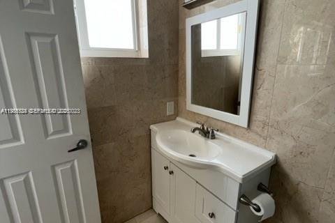 Condominio en alquiler en Hallandale Beach, Florida, 2 dormitorios, 117.06 m2 № 2044922 - foto 17