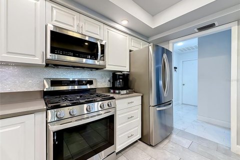 Casa en venta en Winter Haven, Florida, 3 dormitorios, 178.74 m2 № 2155991 - foto 19
