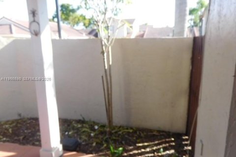 Casa en alquiler en Hialeah, Florida, 2 dormitorios, 86.58 m2 № 2010661 - foto 22