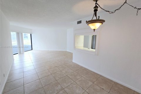 Copropriété à vendre à West Palm Beach, Floride: 1 chambre, 72 m2 № 1788569 - photo 2