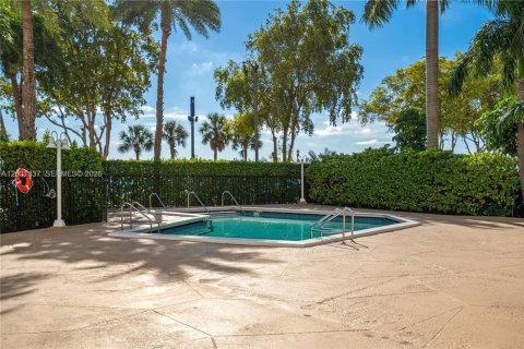 Condo in Miami, Florida, 2 bedrooms  № 2172762 - photo 29