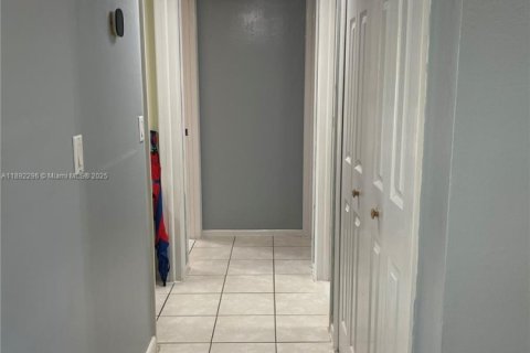 Condominio en venta en Cape Coral, Florida, 2 dormitorios, 83.61 m2 № 1945337 - foto 18