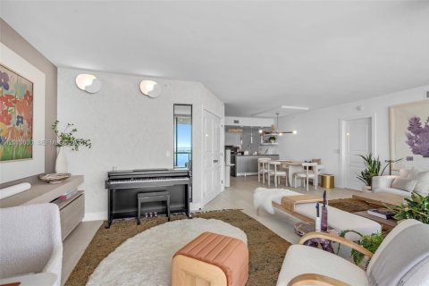 Снять в аренду кондоминиум в Майами-Бич, Флорида 2 спальни, 135.92м2, № 2073697 - фото 22