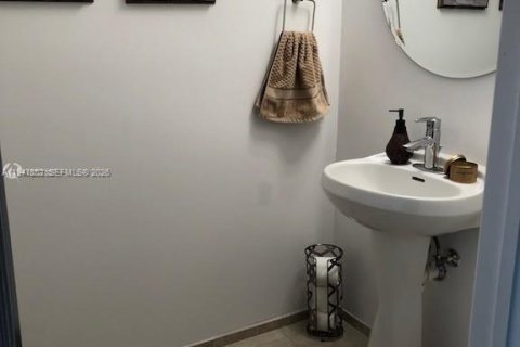 Copropriété à louer à Miami, Floride: 1 chambre, 74.51 m2 № 2003940 - photo 15