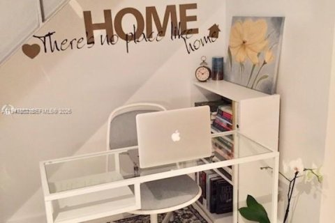 Copropriété à louer à Miami, Floride: 1 chambre, 74.51 m2 № 2003940 - photo 14