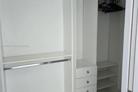 Copropriété à louer à Miami, Floride: 1 chambre, 74.51 m2 № 2003940 - photo 6