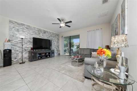 Casa en venta en Orlando, Florida, 4 dormitorios, 170.29 m2 № 1680925 - foto 5