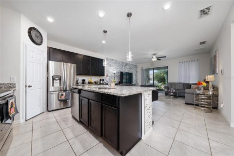 Casa en venta en Orlando, Florida, 4 dormitorios, 170.29 m2 № 1680925 - foto 10