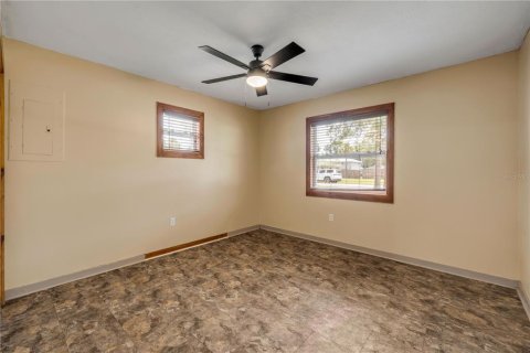 House in Edgewater, Florida 3 bedrooms, 117.61 sq.m. № 1744367 - photo 19