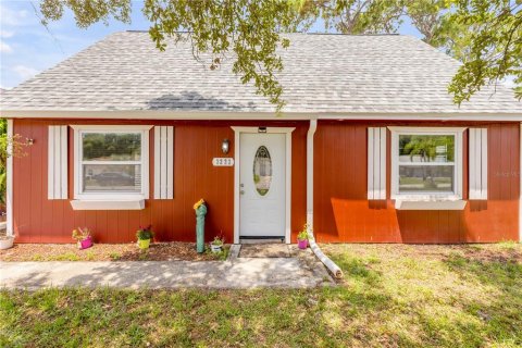 House in Edgewater, Florida 3 bedrooms, 117.61 sq.m. № 1744367 - photo 2