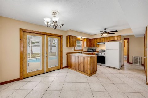 House in Edgewater, Florida 3 bedrooms, 117.61 sq.m. № 1744367 - photo 11
