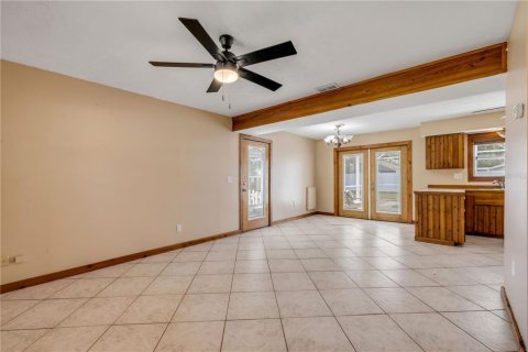 House in Edgewater, Florida 3 bedrooms, 117.61 sq.m. № 1744367 - photo 7
