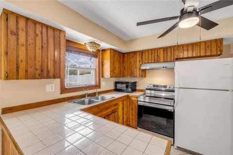 House in Edgewater, Florida 3 bedrooms, 117.61 sq.m. № 1744367 - photo 14