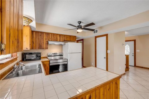 House in Edgewater, Florida 3 bedrooms, 117.61 sq.m. № 1744367 - photo 15