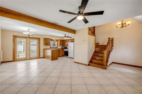 House in Edgewater, Florida 3 bedrooms, 117.61 sq.m. № 1744367 - photo 8