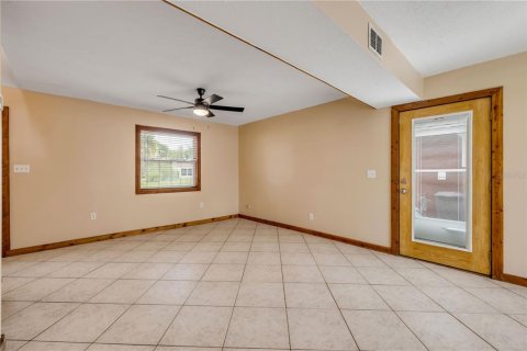 House in Edgewater, Florida 3 bedrooms, 117.61 sq.m. № 1744367 - photo 10