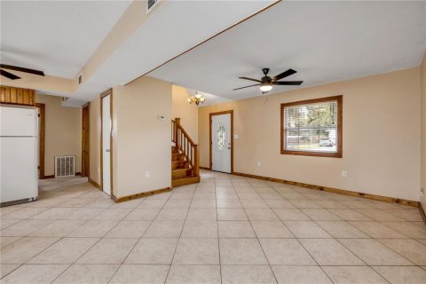 House in Edgewater, Florida 3 bedrooms, 117.61 sq.m. № 1744367 - photo 9