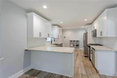 Casa en venta en Orlando, Florida, 3 dormitorios, 200.11 m2 № 2386290 - foto 19