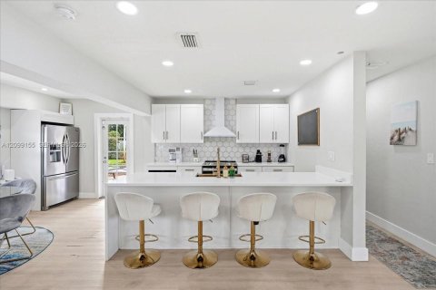 Villa ou maison à vendre à Fort Lauderdale, Floride: 3 chambres, 128.86 m2 № 2404108 - photo 2