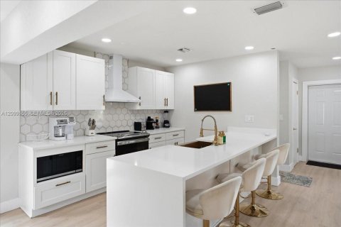 Villa ou maison à vendre à Fort Lauderdale, Floride: 3 chambres, 128.86 m2 № 2404108 - photo 11