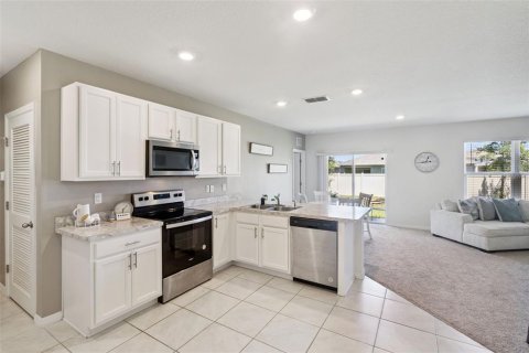 Villa ou maison à vendre à Haines City, Floride: 3 chambres, 132.48 m2 № 2098404 - photo 14