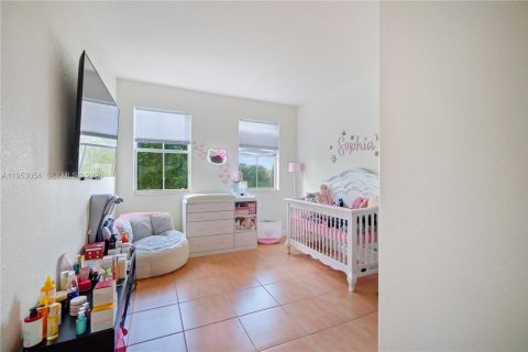 Adosado en venta en Miami, Florida, 2 dormitorios, 111.95 m2 № 2010478 - foto 22