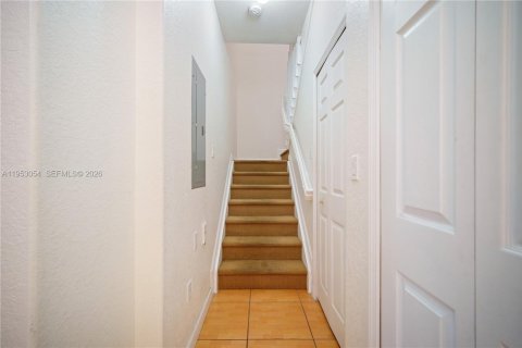 Adosado en venta en Miami, Florida, 2 dormitorios, 111.95 m2 № 2010478 - foto 17