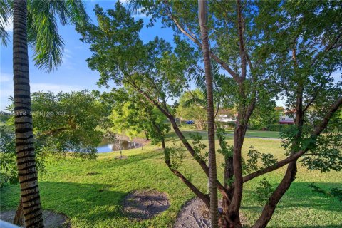 Adosado en venta en Miami, Florida, 2 dormitorios, 111.95 m2 № 2010478 - foto 25