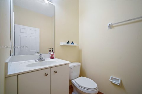 Adosado en venta en Miami, Florida, 2 dormitorios, 111.95 m2 № 2010478 - foto 16