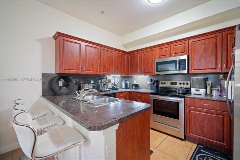 Adosado en venta en Miami, Florida, 2 dormitorios, 111.95 m2 № 2010478 - foto 12