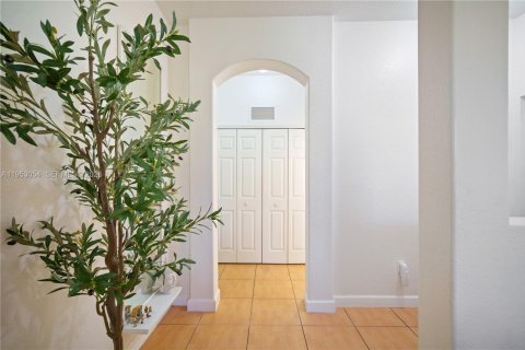 Adosado en venta en Miami, Florida, 2 dormitorios, 111.95 m2 № 2010478 - foto 15