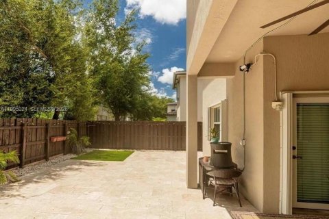 Villa ou maison à vendre à Homestead, Floride: 4 chambres, 221.01 m2 № 2058333 - photo 2