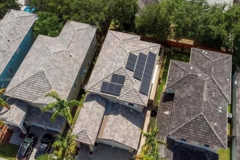 House in Homestead, Florida 4 bedrooms, 221.01 sq.m. № 2058333 - photo 8