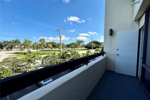 Copropriété à louer à Boca Raton, Floride: 2 chambres, 119.01 m2 № 1887583 - photo 8