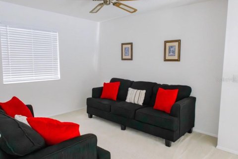 Villa ou maison à vendre à Kissimmee, Floride: 3 chambres, 170.85 m2 № 2093111 - photo 10