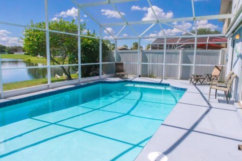 Villa ou maison à vendre à Kissimmee, Floride: 3 chambres, 170.85 m2 № 2093111 - photo 25