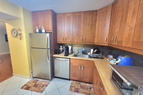 Condominio en venta en North Lauderdale, Florida, 2 dormitorios, 107.77 m2 № 2146877 - foto 7