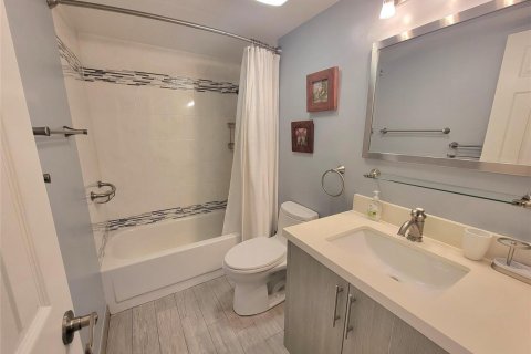 Condominio en venta en North Lauderdale, Florida, 2 dormitorios, 107.77 m2 № 2146877 - foto 17