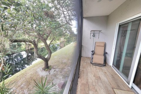 Condominio en venta en North Lauderdale, Florida, 2 dormitorios, 107.77 m2 № 2146877 - foto 3