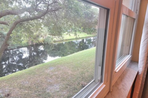 Condominio en venta en North Lauderdale, Florida, 2 dormitorios, 107.77 m2 № 2146877 - foto 15