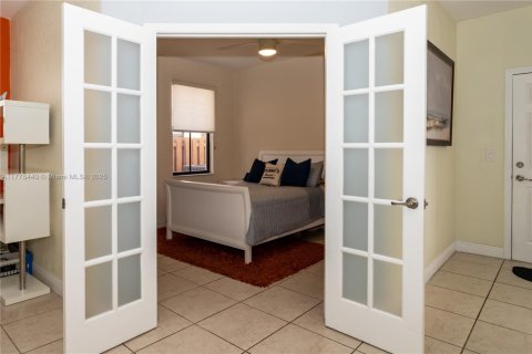 House in Doral, Florida 3 bedrooms, 228.73 sq.m. № 1864261 - photo 17